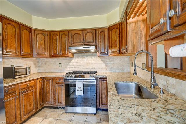 1875 Eastborne DR, Virginia Beach, VA 23454