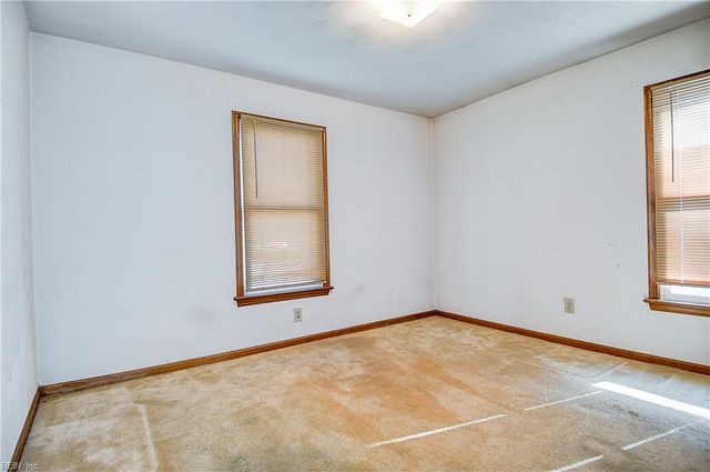 1875 Eastborne DR, Virginia Beach, VA 23454