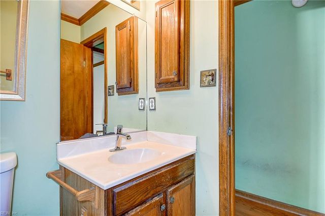 1875 Eastborne DR, Virginia Beach, VA 23454