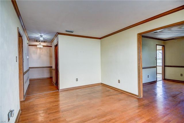 1875 Eastborne DR, Virginia Beach, VA 23454