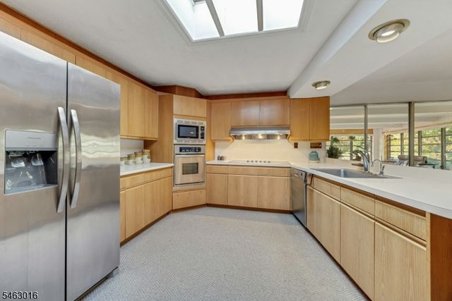 170 Pulis Ave, Franklin Lakes Boro, NJ 07417