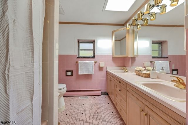 170 Pulis Ave, Franklin Lakes Boro, NJ 07417