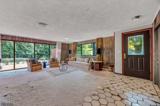 170 Pulis Ave, Franklin Lakes Boro, NJ 07417