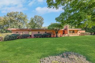 170 Pulis Ave, Franklin Lakes Boro, NJ 07417