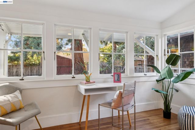 3246 Garfield Ave, Alameda, CA 94501