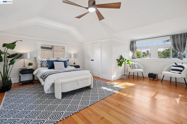 3246 Garfield Ave, Alameda, CA 94501