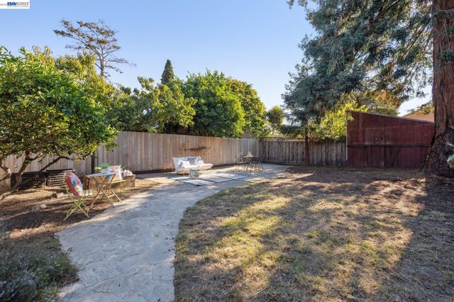 3246 Garfield Ave, Alameda, CA 94501