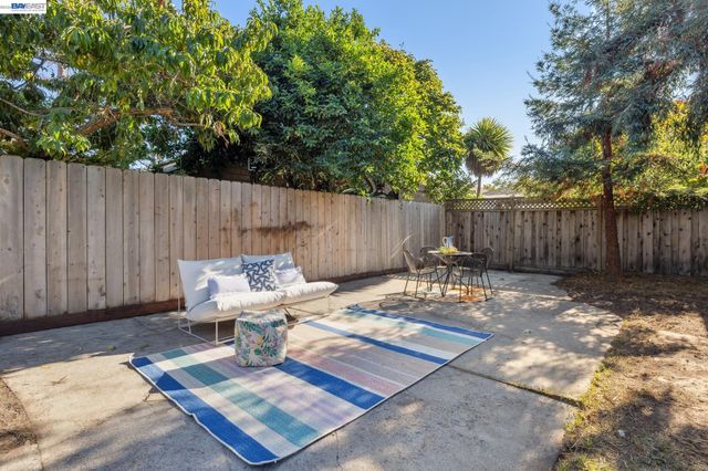 3246 Garfield Ave, Alameda, CA 94501