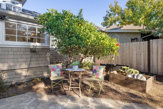 3246 Garfield Ave, Alameda, CA 94501