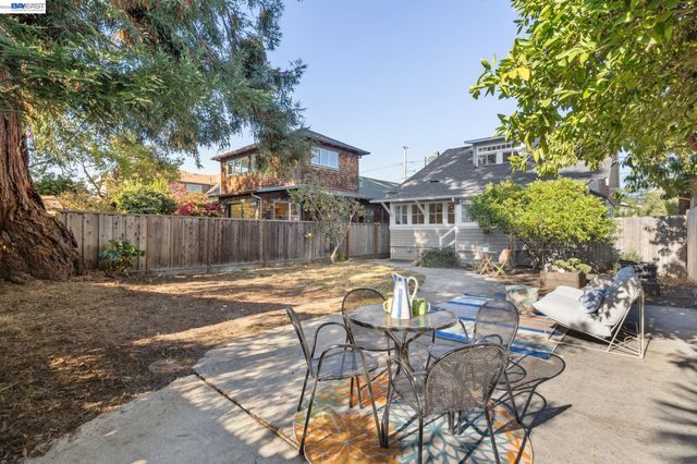 3246 Garfield Ave, Alameda, CA 94501