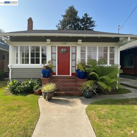 3246 Garfield Ave, Alameda, CA 94501