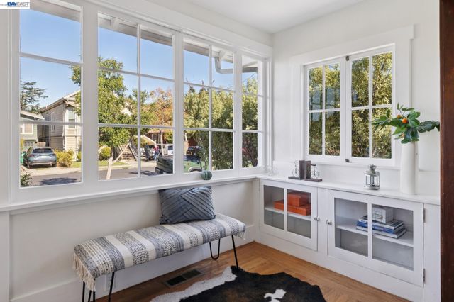 3246 Garfield Ave, Alameda, CA 94501