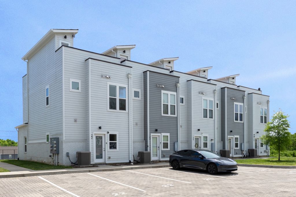 500 Creative Way Unit 22, Madison, TN 37115