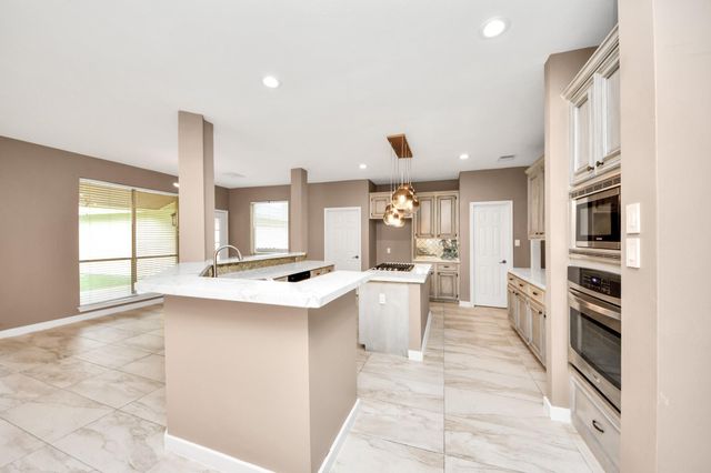 3210 Shadowwalk Drive, Houston, TX 77082