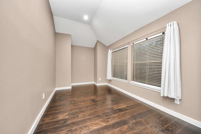 3210 Shadowwalk Drive, Houston, TX 77082