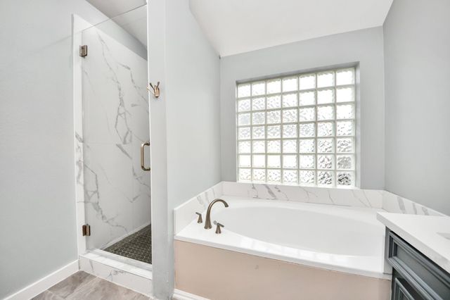 3210 Shadowwalk Drive, Houston, TX 77082