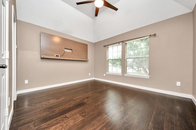 3210 Shadowwalk Drive, Houston, TX 77082