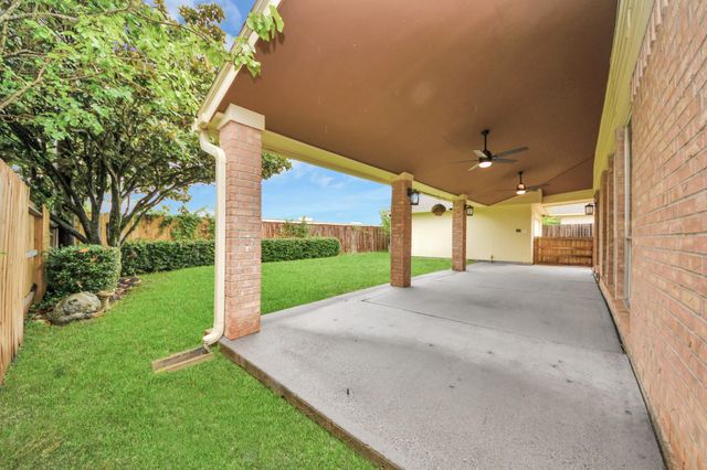 3210 Shadowwalk Drive, Houston, TX 77082