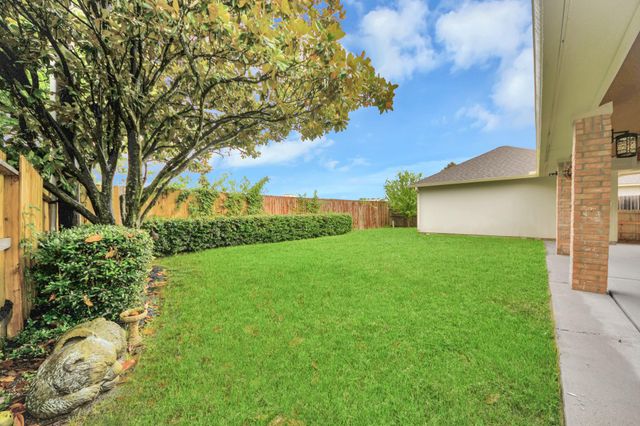 3210 Shadowwalk Drive, Houston, TX 77082