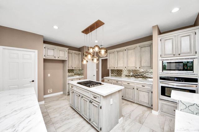 3210 Shadowwalk Drive, Houston, TX 77082