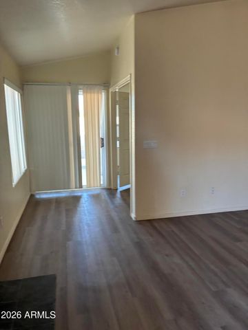 1074 N SAGUARO Street, Chandler, AZ 85224