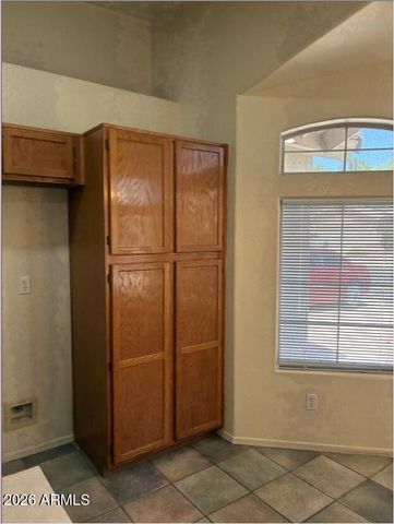 1074 N SAGUARO Street, Chandler, AZ 85224