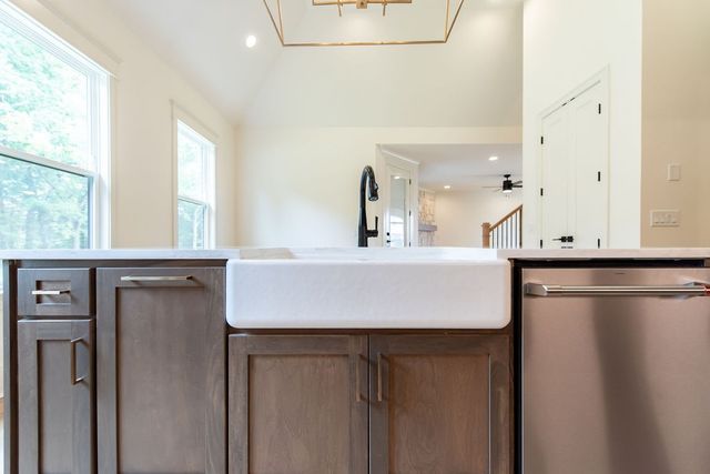 179 Karen Drive, Mount Juliet, TN 37122
