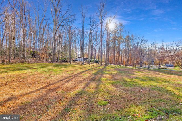 111 AUTUMN CT, Huntingtown, MD 20639