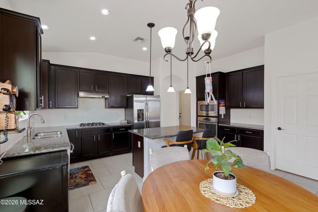 9919 N Crook Lane, Tucson, AZ 85742