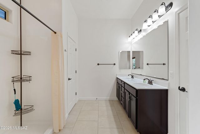 9919 N Crook Lane, Tucson, AZ 85742