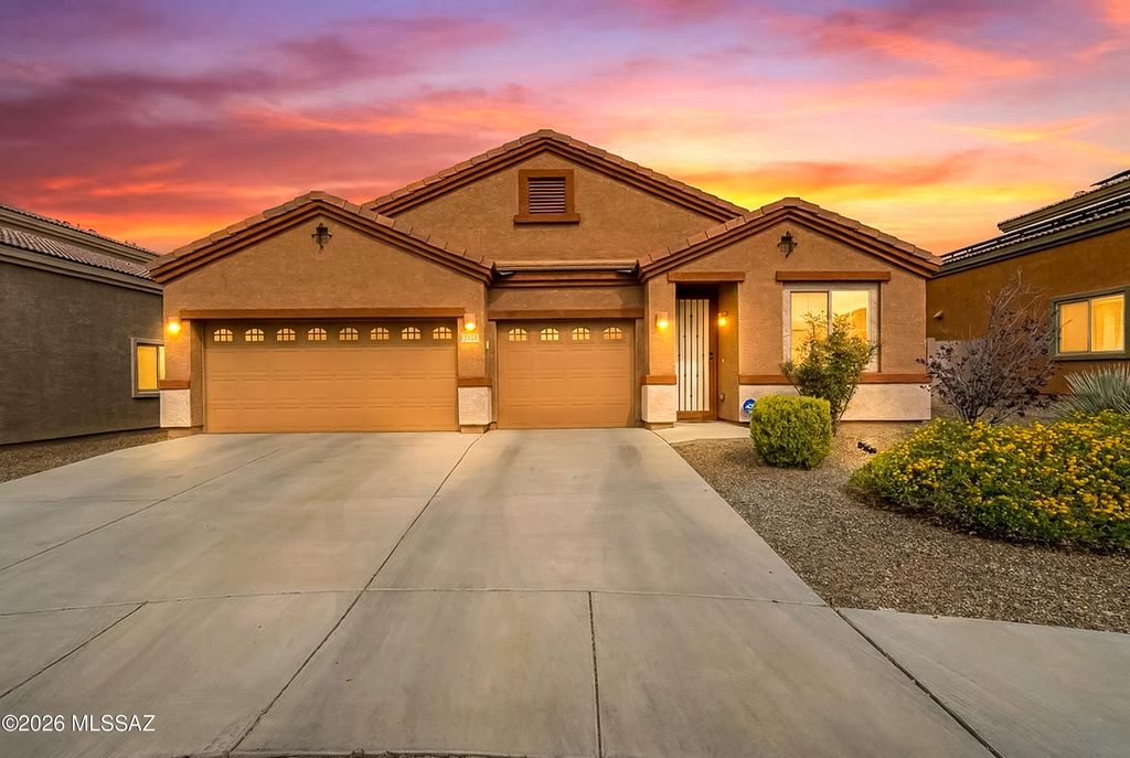 9919 N Crook Lane, Tucson, AZ 85742