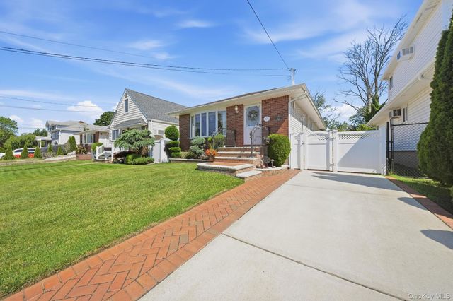 3615 Tonopah Street, Seaford, NY 11783