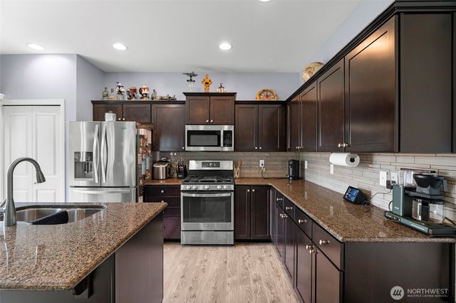 3005 Eagle Loop NE, Lacey, WA 98516