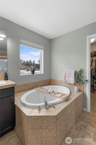 3005 Eagle Loop NE, Lacey, WA 98516