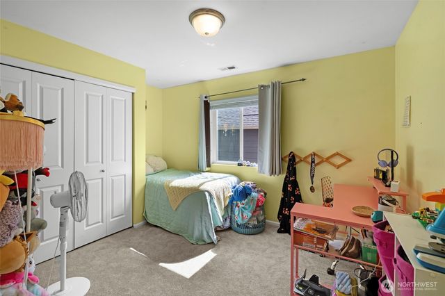 3005 Eagle Loop NE, Lacey, WA 98516