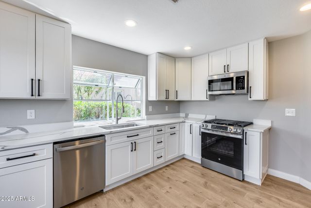 9513 E HERCULES Drive, Sun Lakes, AZ 85248