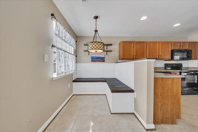 4323 Faircrest LN, Roanoke, VA 24018