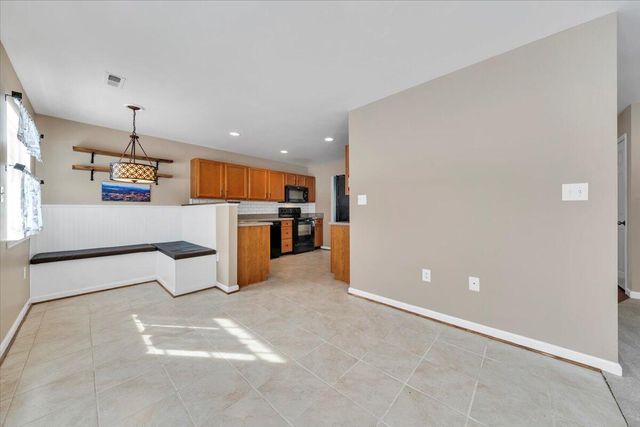 4323 Faircrest LN, Roanoke, VA 24018