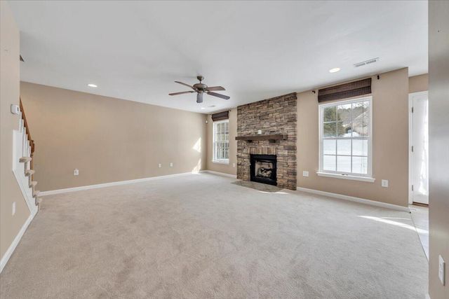 4323 Faircrest LN, Roanoke, VA 24018