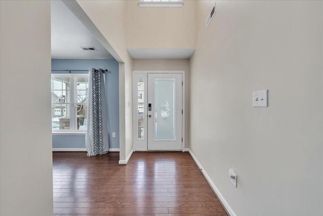 4323 Faircrest LN, Roanoke, VA 24018