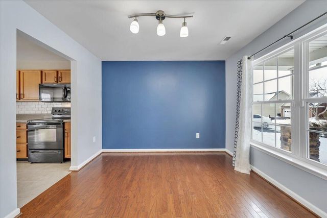 4323 Faircrest LN, Roanoke, VA 24018