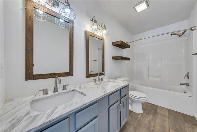 4323 Faircrest LN, Roanoke, VA 24018