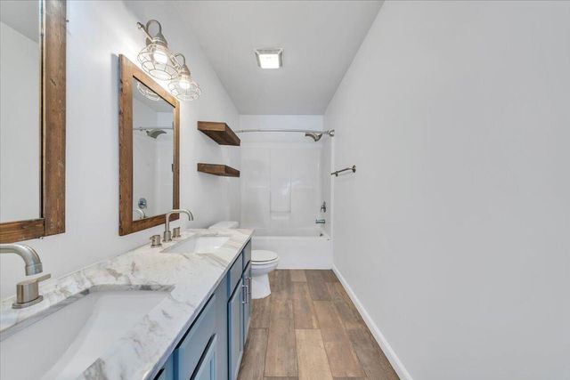 4323 Faircrest LN, Roanoke, VA 24018