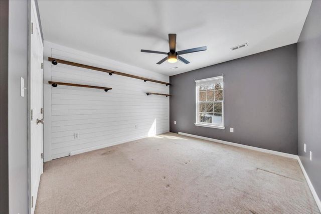 4323 Faircrest LN, Roanoke, VA 24018