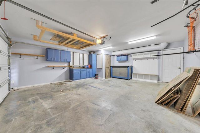 4323 Faircrest LN, Roanoke, VA 24018