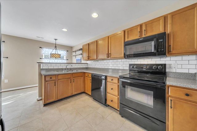 4323 Faircrest LN, Roanoke, VA 24018