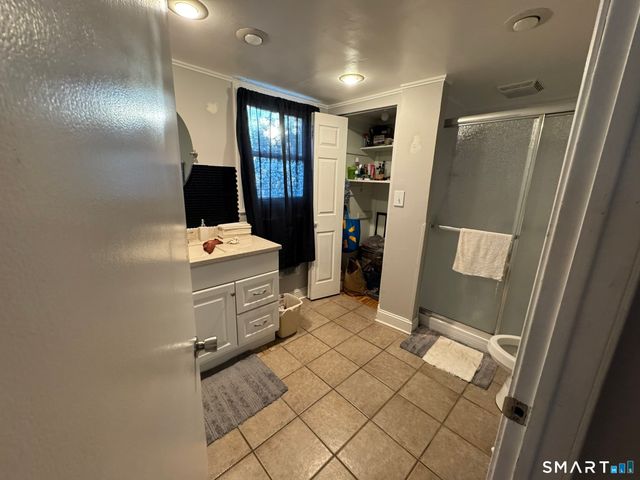 84 Anderson Avenue, Waterbury, CT 06708