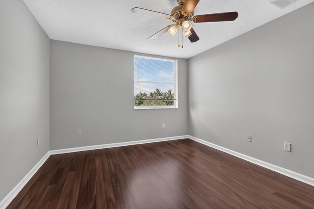 9855 Woolworth Court Court, Wellington, FL 33414