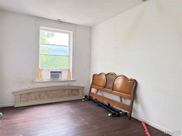 3710 Bamberger Avenue, St Louis, MO 63116