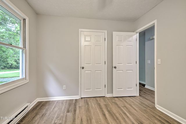 1117 Hunting Hill Road, Piney Flats, TN 37686